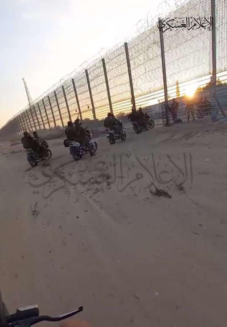 عملية طوفان الأقصى: النخبة القسامية تطهر غلاف غزة وتخطف عشرات الجنود