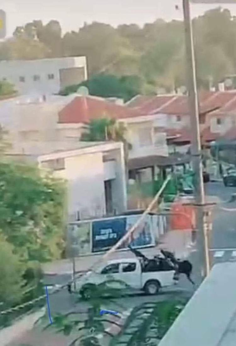 محدث: عملية طوفان الأقصى والمقاومون يقتحمون المستوطنات إسرائيلية